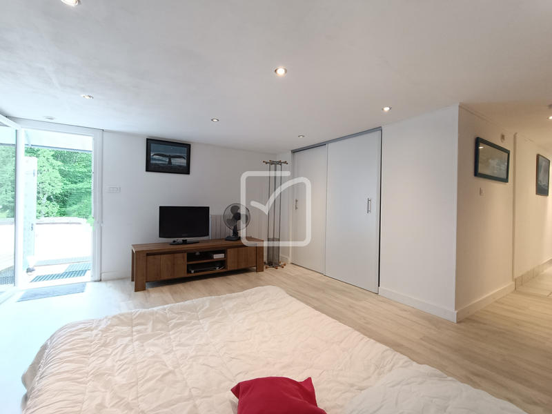 Maison - 171 m² - 7 pièces