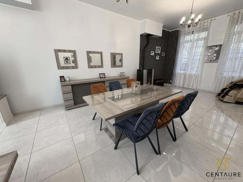 Maison ancienne - 295 m² - 11 pièces