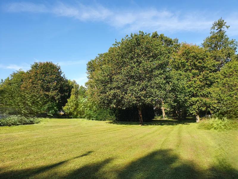 Terrain constructible - 1 000 m²