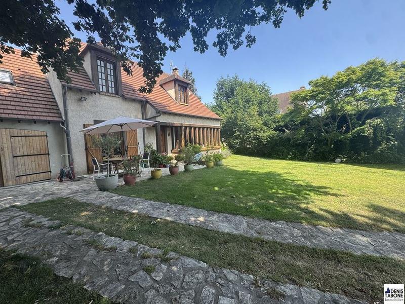 Maison traditionnelle - 123 m² - 7 pièces