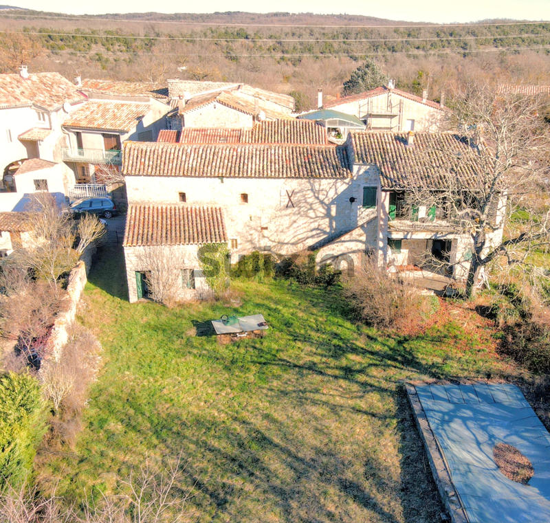 Mas - 94 m² - 5 pièces