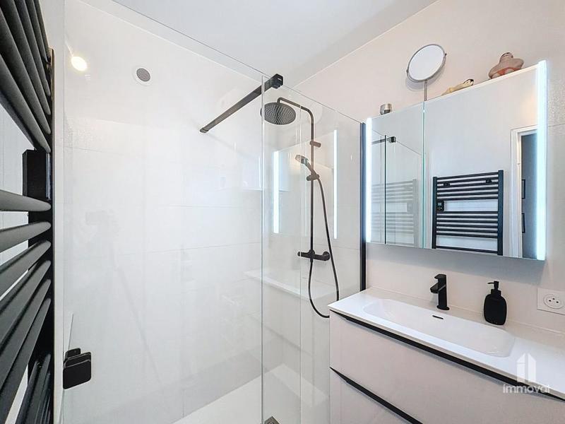 Appartement - 93 m² - 4 pièces