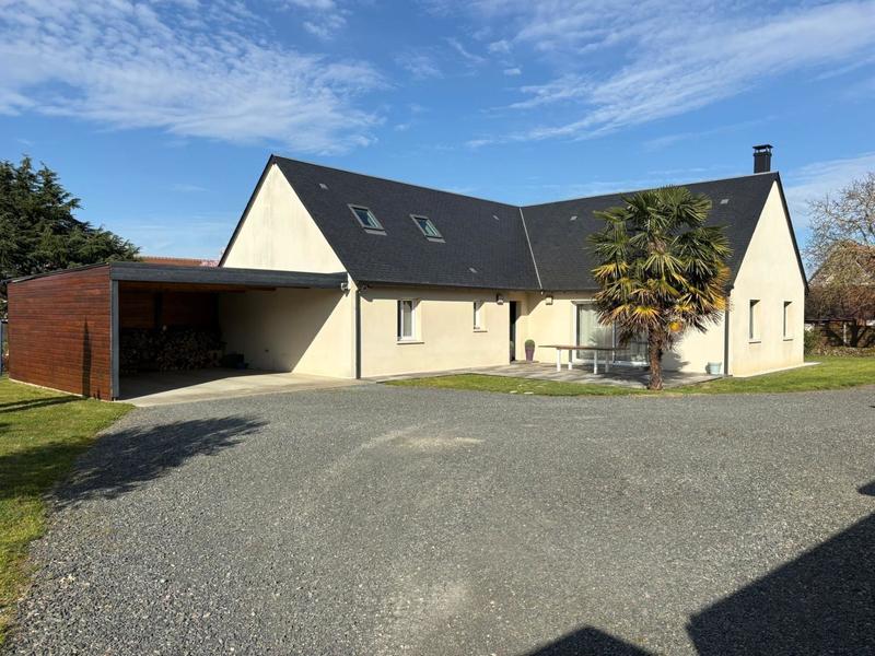 Maison - 178 m² - 8 pièces