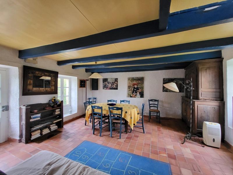 Maison - 170 m² - 12 pièces