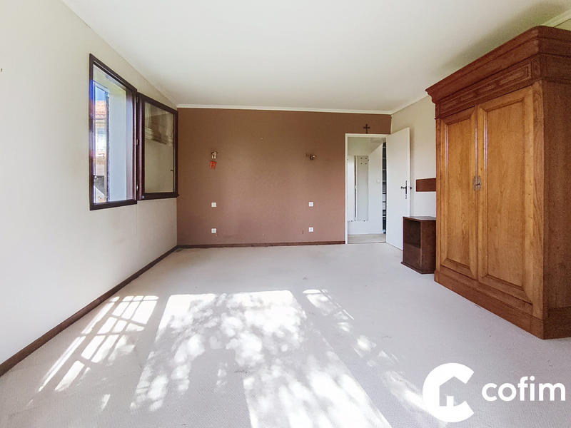 Maison - 209 m² - 8 pièces