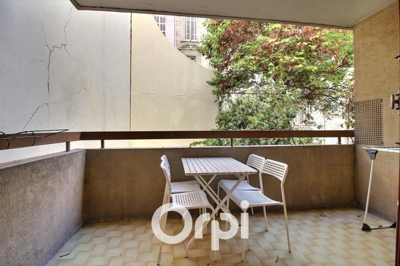 Studio - 30 m² - 1 pièce