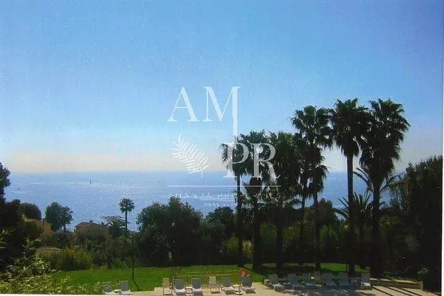 Appartement villa - 360 m² - 7 pièces