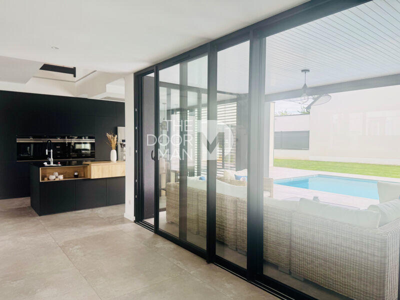 Maison - 214 m² - 6 pièces