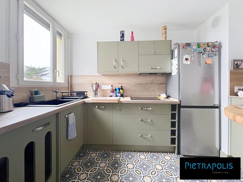 Appartement - 75 m² - 3 pièces