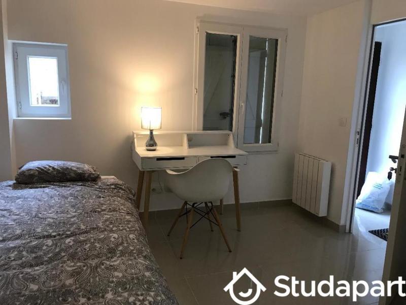 Chambre - 14 m² - 1 pièce