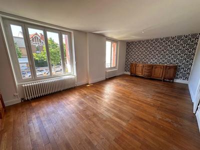 Maison - 136 m² - 5 pièces