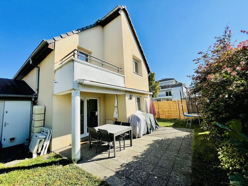 Maison contemporaine - 104 m² - 5 pièces