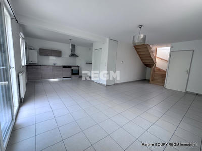 Maison - 96 m² - 4 pièces
