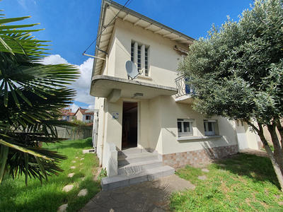 Maison - 122 m² - 5 pièces