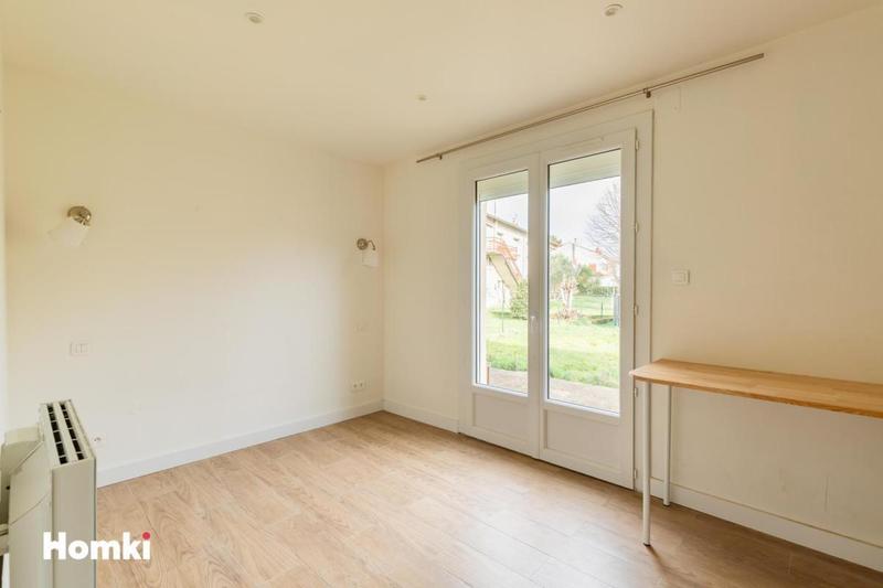 Maison - 210 m² - 7 pièces