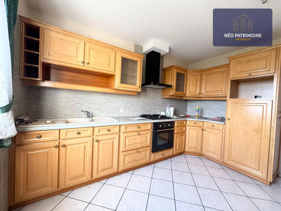 Maison - 97 m² - 7 pièces