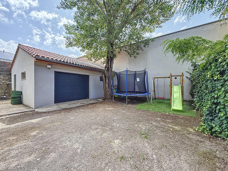 Maison - 90 m² - 4 pièces