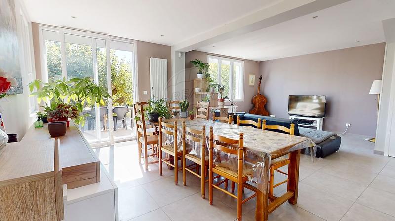 Maison - 112 m² - 7 pièces