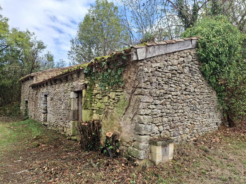 Maison traditionnelle - 77 m² - 2 pièces