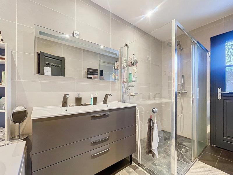 Maison - 137 m² - 5 pièces