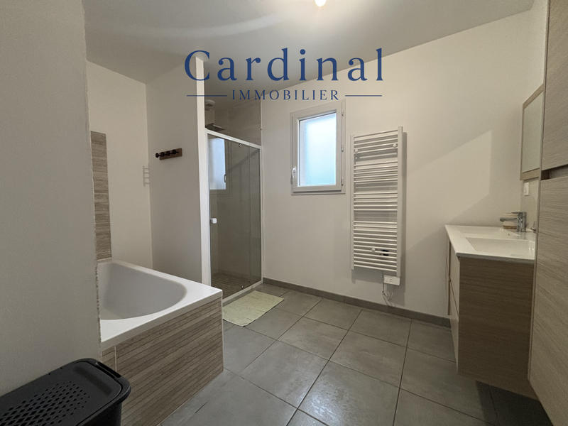 Maison - 95 m² - 4 pièces