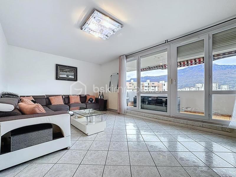 Appartement - 108 m² - 5 pièces