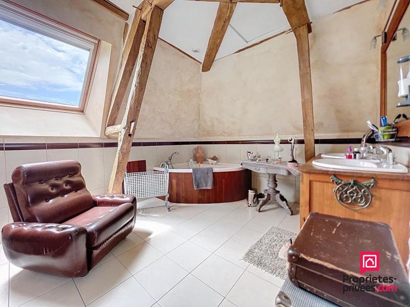 Maison - 250 m² - 7 pièces