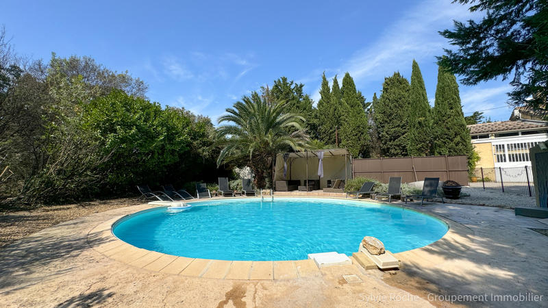 Mas - 254 m² - 10 pièces