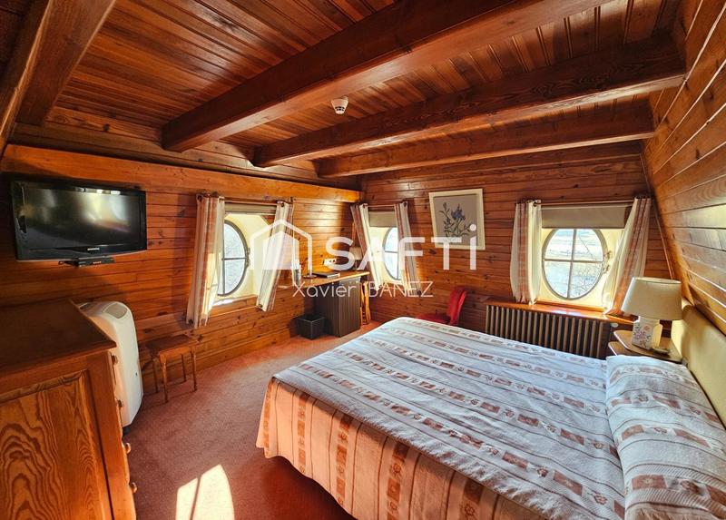 Château - 370 m² - 15 pièces