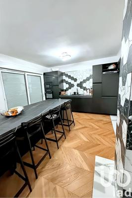 Maison - 183 m² - 7 pièces