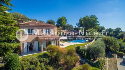 Maison - 156 m² - 5 pièces