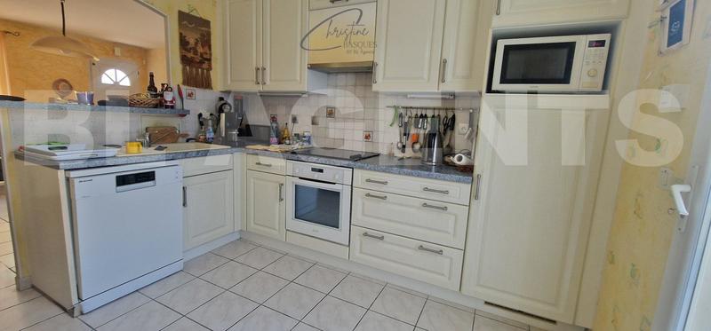 Maison traditionnelle - 90 m² - 5 pièces