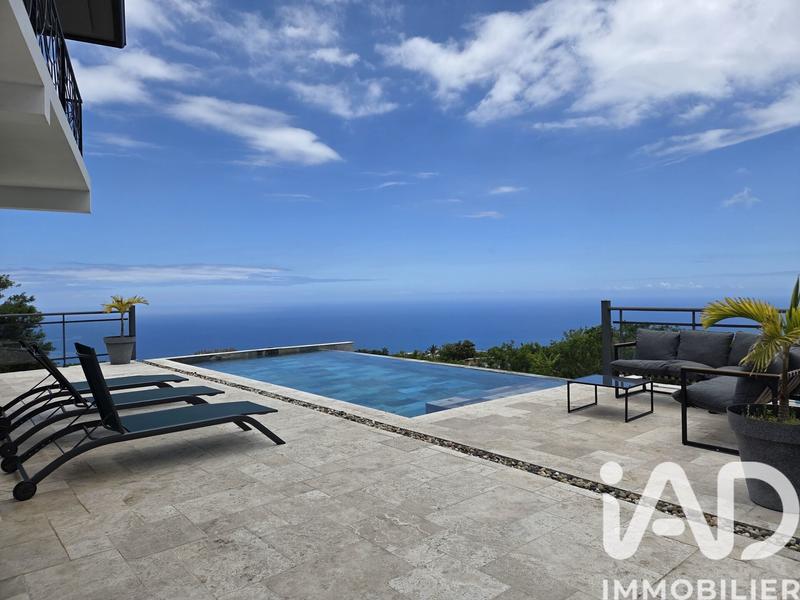 Maison - 422 m² - 12 pièces