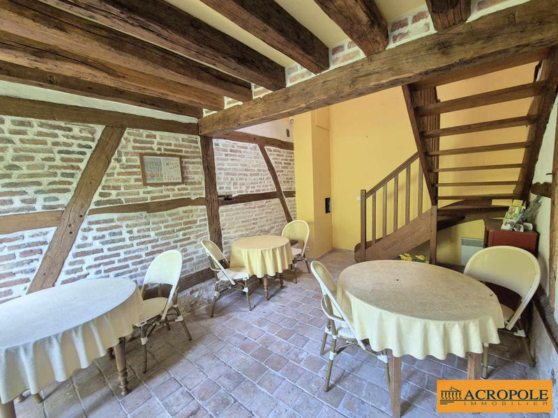 Maison ancienne - 415 m² - 10 pièces