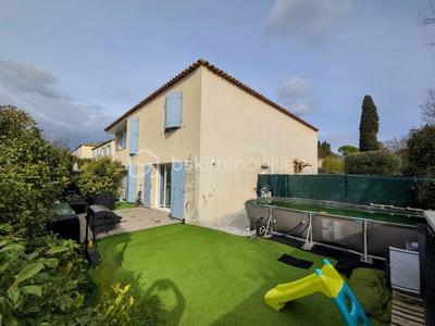 Maison - 79 m² - 3 pièces