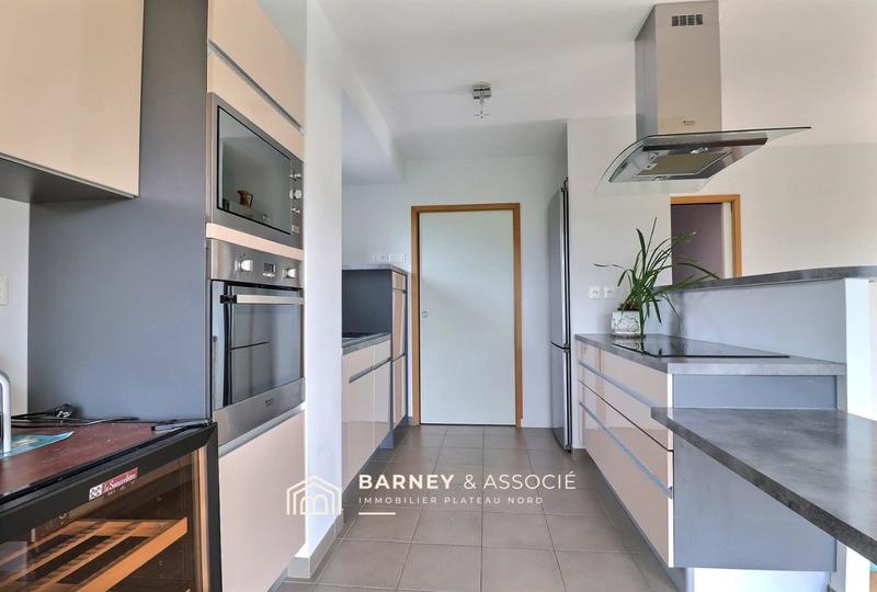 Appartement - 102 m² - 4 pièces