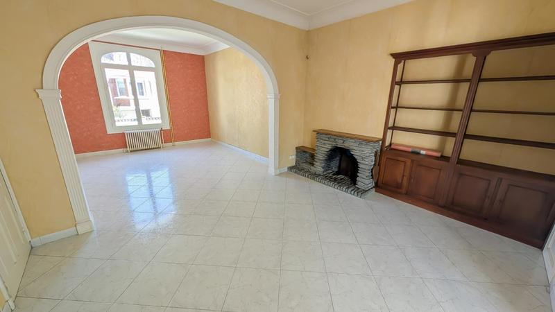 Maison - 205 m² - 6 pièces