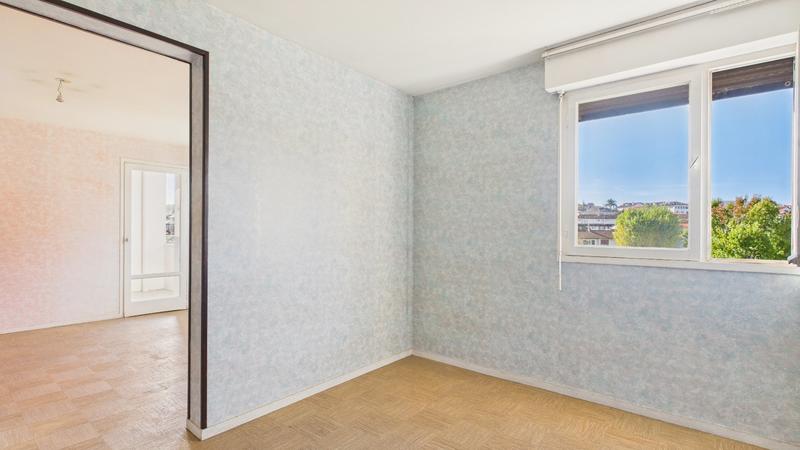 Appartement ancien - 74 m² - 4 pièces