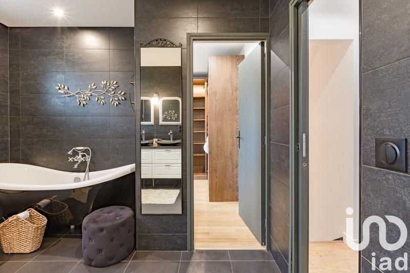 Maison - 150 m² - 6 pièces