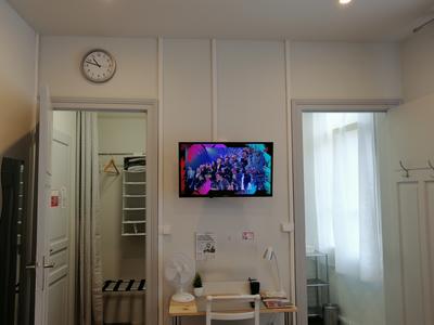 B&amp;B My Art House