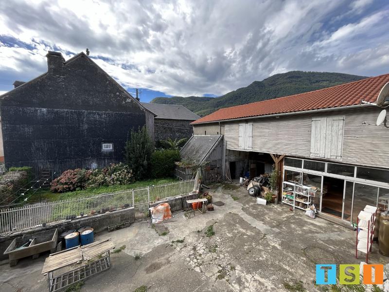 Maison - 200 m² - 7 pièces