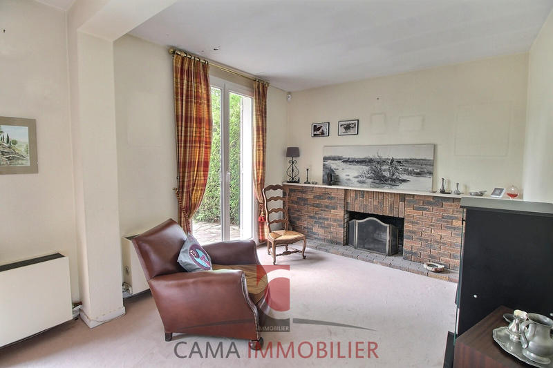 Maison - 190 m² - 8 pièces