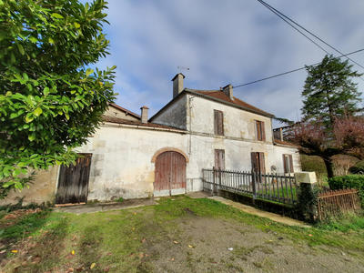 Maison - 210 m² - 7 pièces