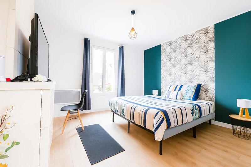 Maison - 165 m² - 8 pièces