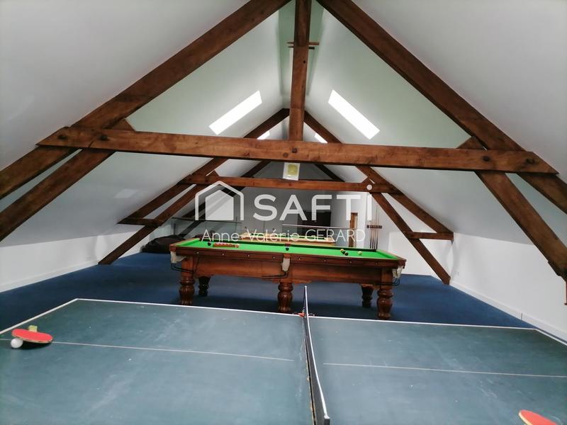 Maison - 965 m² - 17 pièces