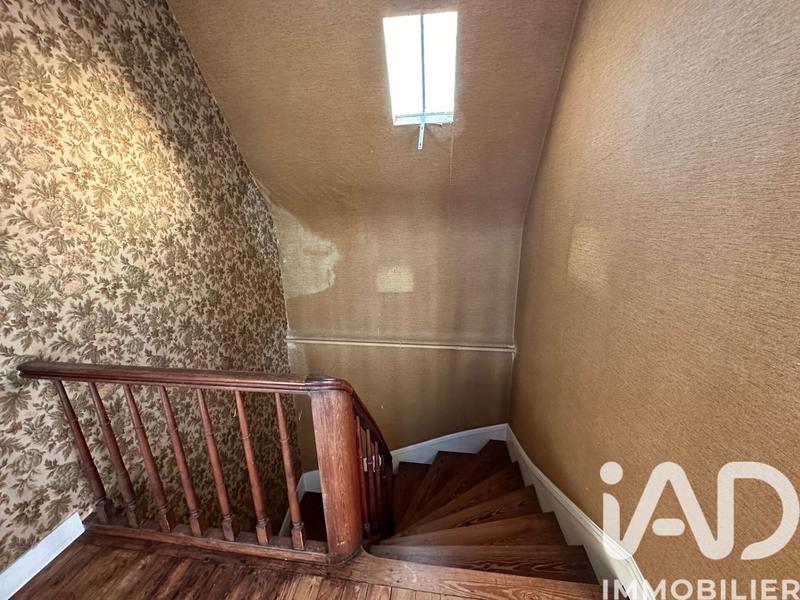 Maison - 186 m² - 8 pièces