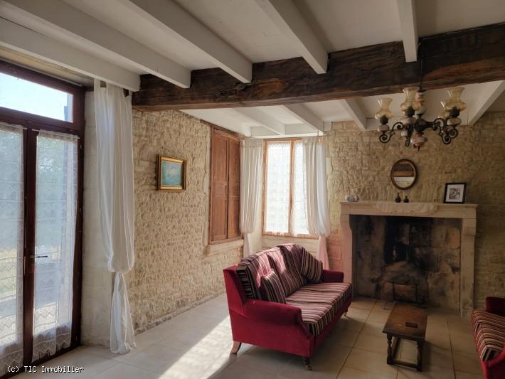 Maison ancienne - 141 m² - 6 pièces