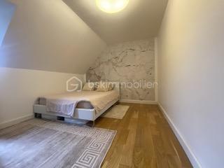 Pavillon - 155 m² - 7 pièces