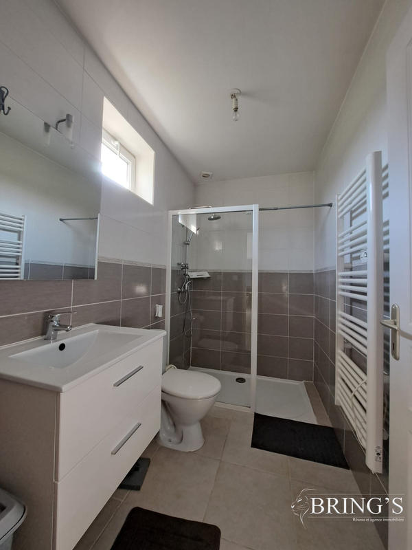 Villa - 166 m² - 8 pièces