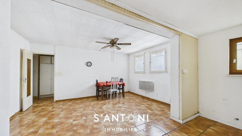 Maison - 180 m² - 7 pièces